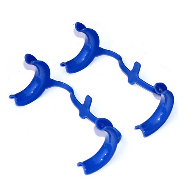 M Type Cheek Retractor